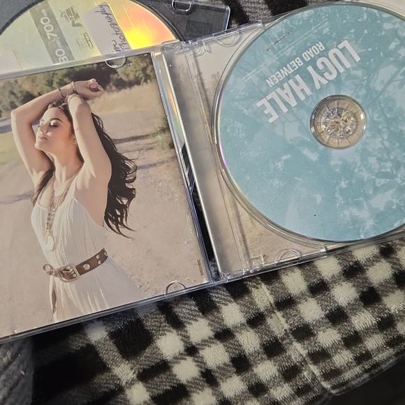 3 cds $5 AVRIL CDS SOLD - Picture 5 of 6